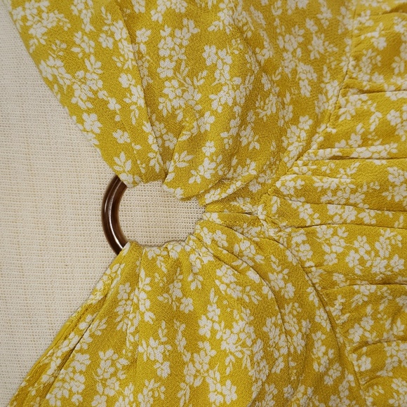 American Eagle Yellow and White Floral Boho Blouse, Size Medium - Picture 4 of 7